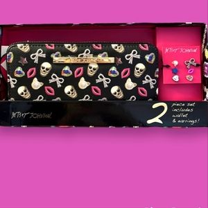 Betsey Johnson wallet and earrings gift set,skulls,bows and hearts Brand New.